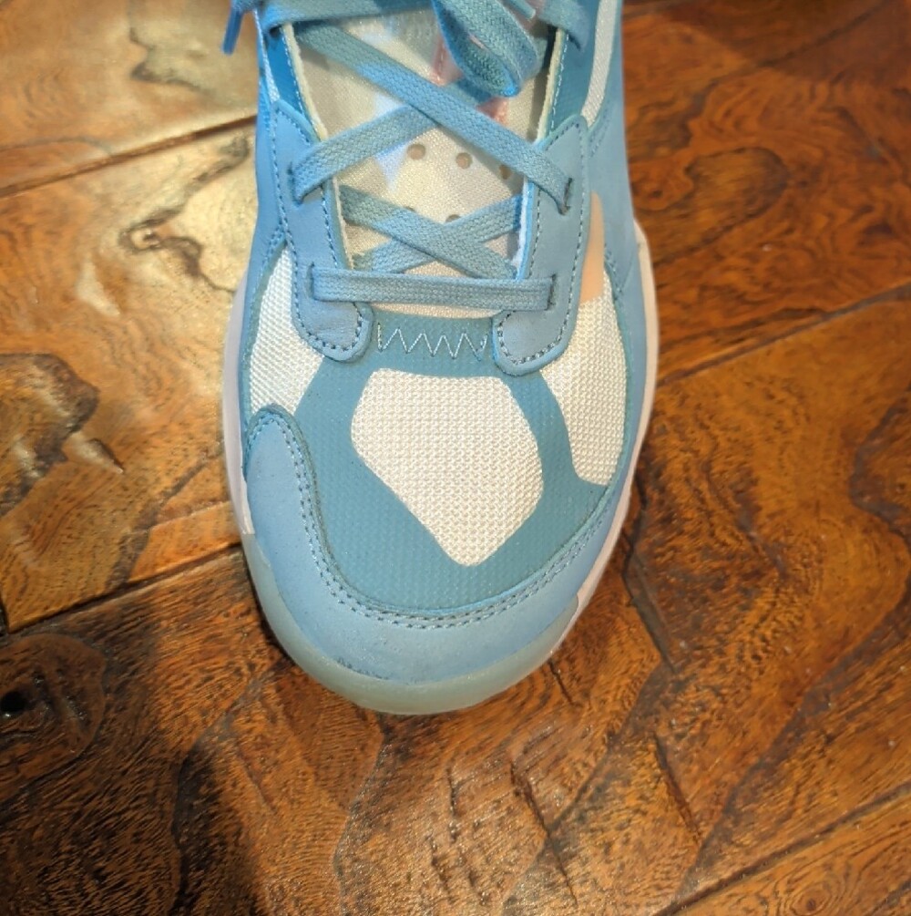 Jordan Women's Low-Top Athletic Sneakers in Light Blue, White, and Pale Pink - Picture 5 of 9